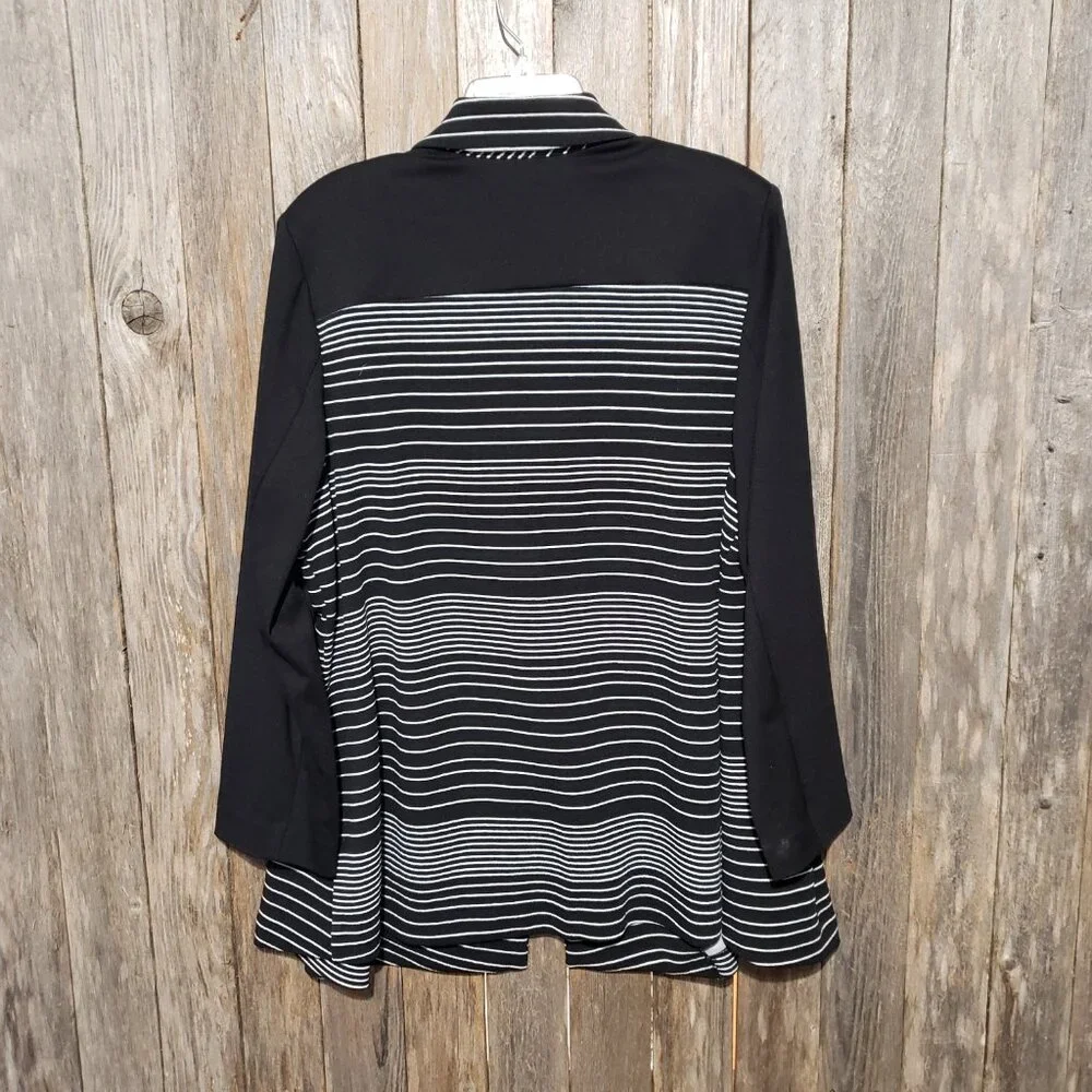 Avenue 22 24 2X Jacket Blazer Black White Striped Knit Office Minimalist Stretch